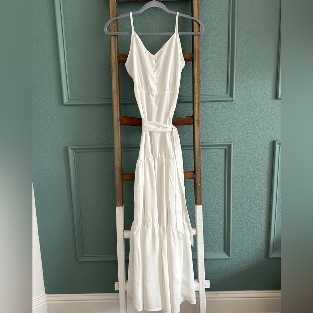 White Tiered Sleeveless Maxi Dress With Detached Waist Strap Size Small